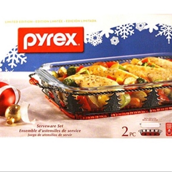 Pyrex Limited Edition Holiday Serveware 2 Piece - Picture 1 of 4